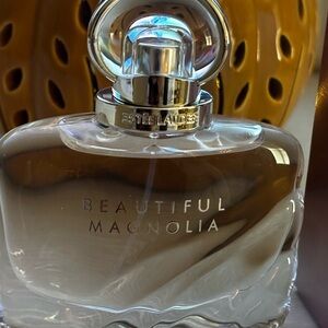 Estée Lauder Beautiful Magnolia Fragrance